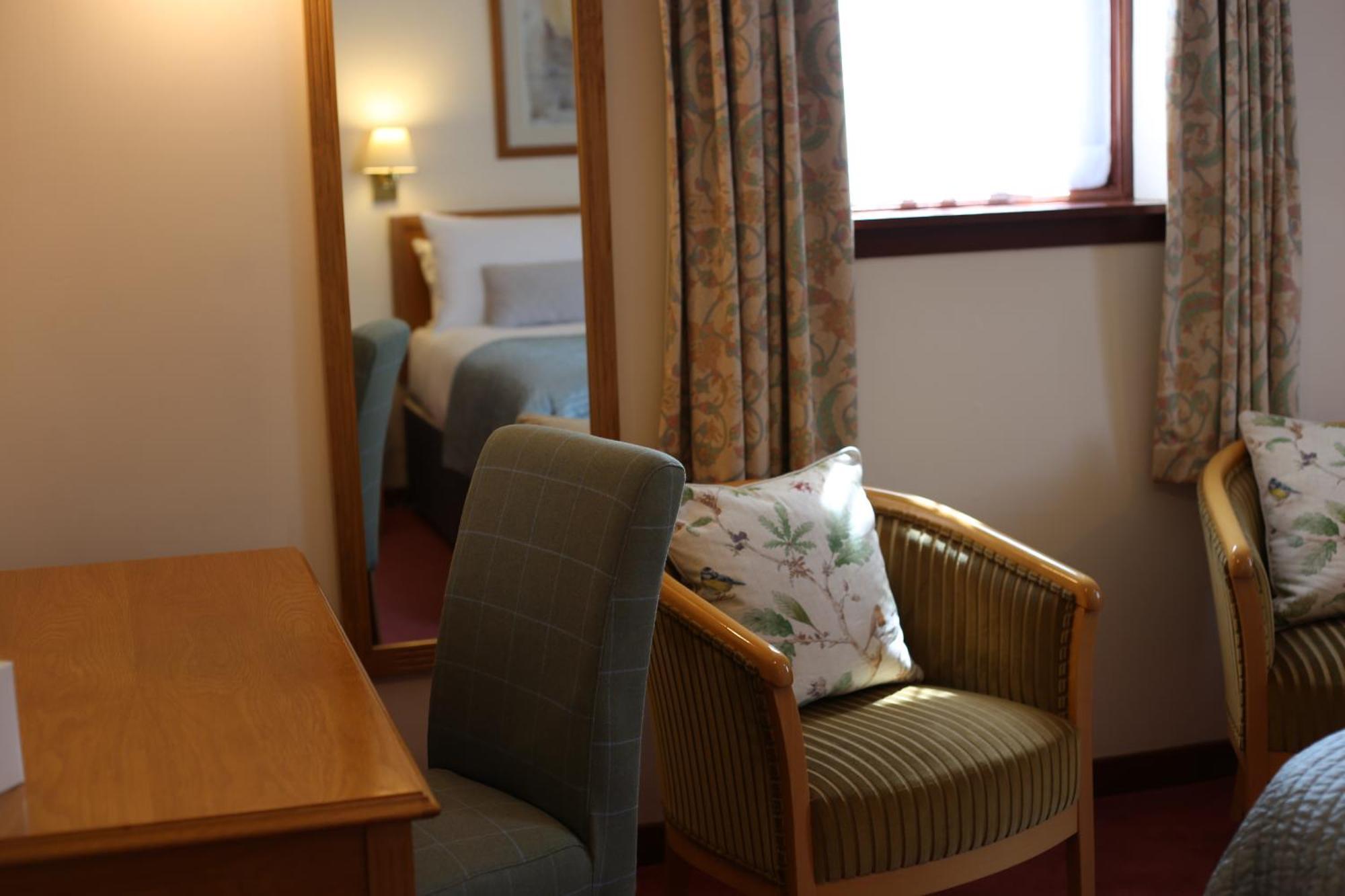 Pitlochry Dundarach Hotel الغرفة الصورة